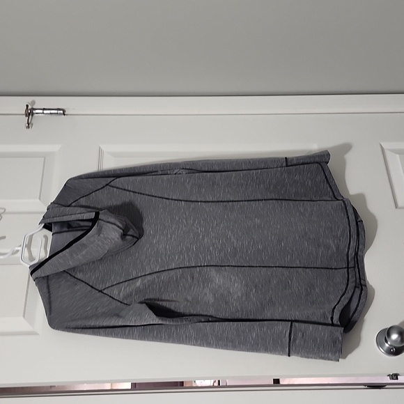 Thyme Maternity pullover hoodie with 3/4 length zipper - Picture 5 of 9